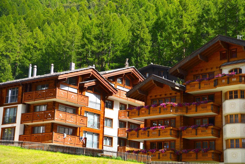 Jaegerhof Serviced Apartements Цермат Стая снимка