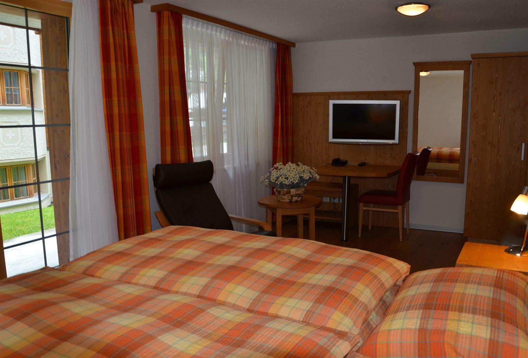 Jaegerhof Serviced Apartements Цермат Екстериор снимка