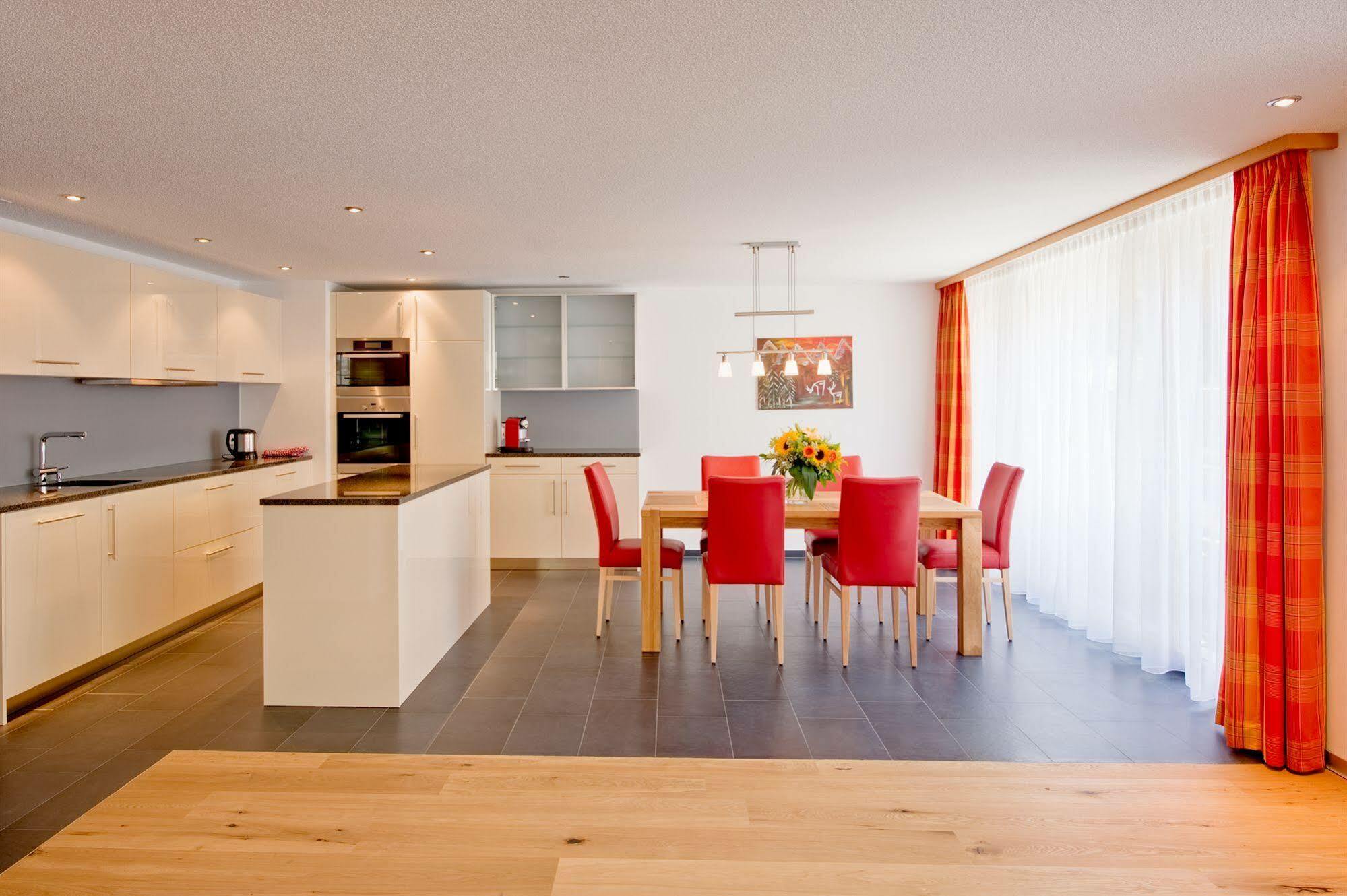 Jaegerhof Serviced Apartements Цермат Екстериор снимка